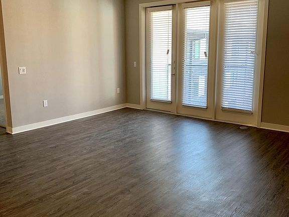 4th image of 5900 Sendero Hills Pkwy #221