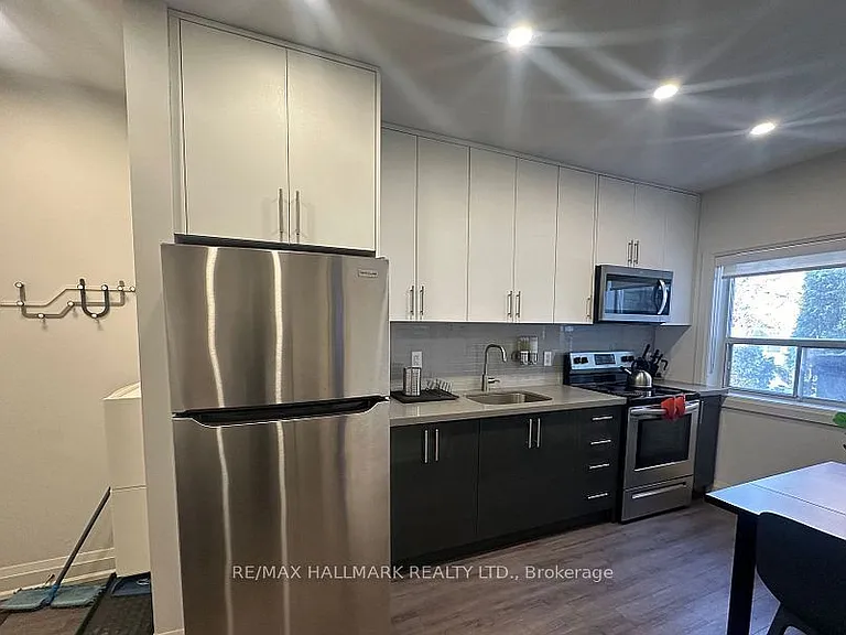 595 Saint Clair Ave W #4 — Photo 8