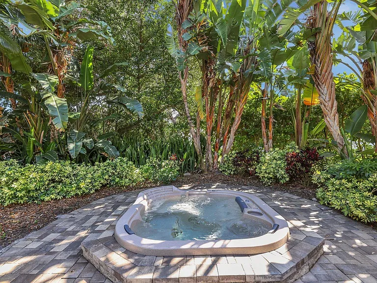 113 Harbor View Ln — Photo 47
