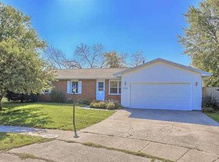 2710 Summit Ct, Urbana, IL 61802