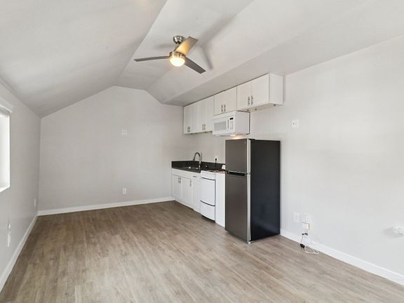 3rd image of 5137 Muir Ave APT 1