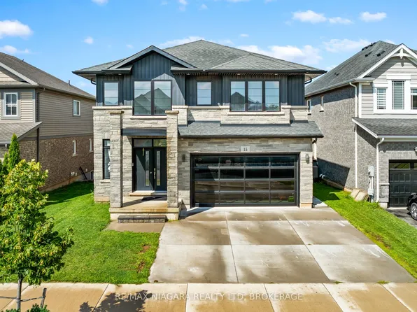 15 Myrtle St, Pelham, ON L0S 1E6