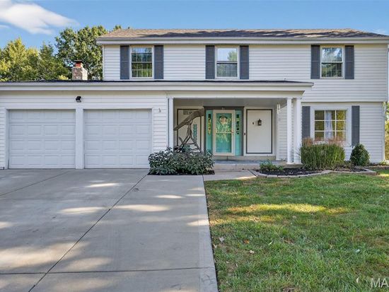 31 Carriage Way W, Saint Peters, MO 63376