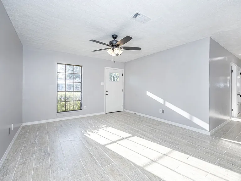 6672 Cortez Cir — Photo 10