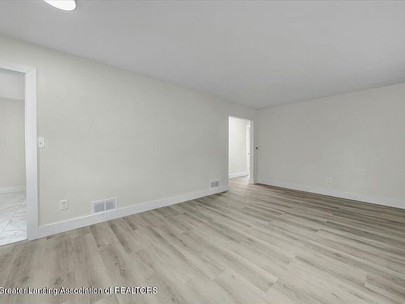 5th image of 5573 Cade St