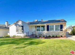 13941 Peach Grove St, Sherman Oaks, CA 91423