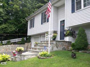 83 Jewett St, Ansonia, CT 06401