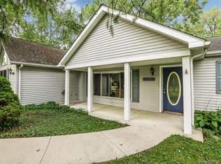 21779 Lundy Dr, Farmington Hills, MI 48336