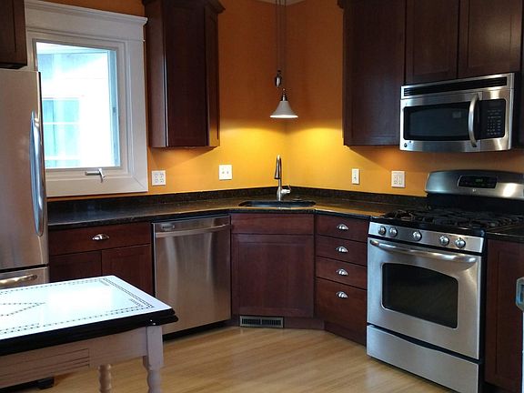 4th image of 182 Claremont Ave #2