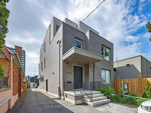 909 Castlefield Ave #3 Photo 1