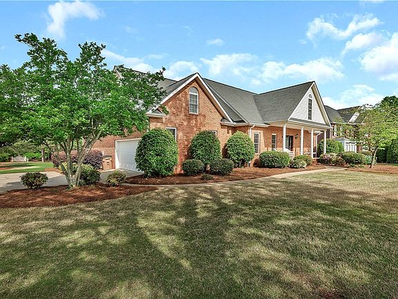 2nd image of 3108 Cobbs Way