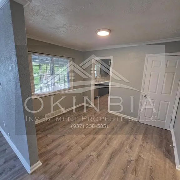 2815 Oxford Ave — Photo 6