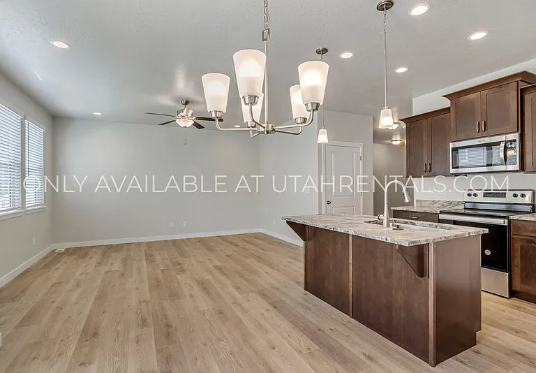 4081 W Harmony Dr — Photo 9