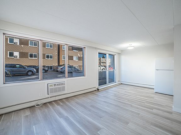 4th image of 9 Shaw St #1269431
