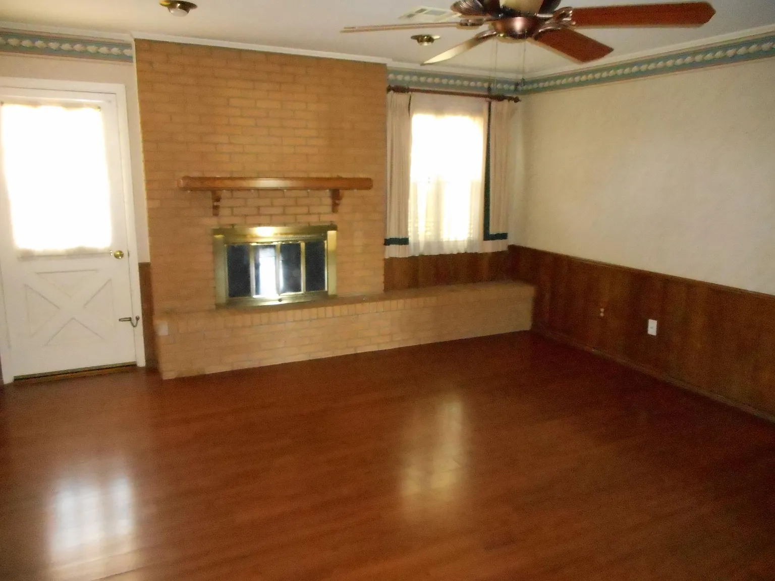 3 bed, 1420 sqft, $1,300 — Photo 3