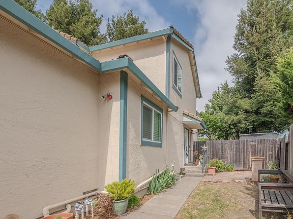 2nd image of 47 Francis Circle