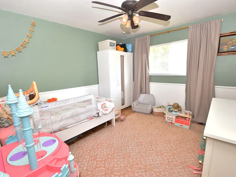 2824 Woodbine Ave — Photo 8