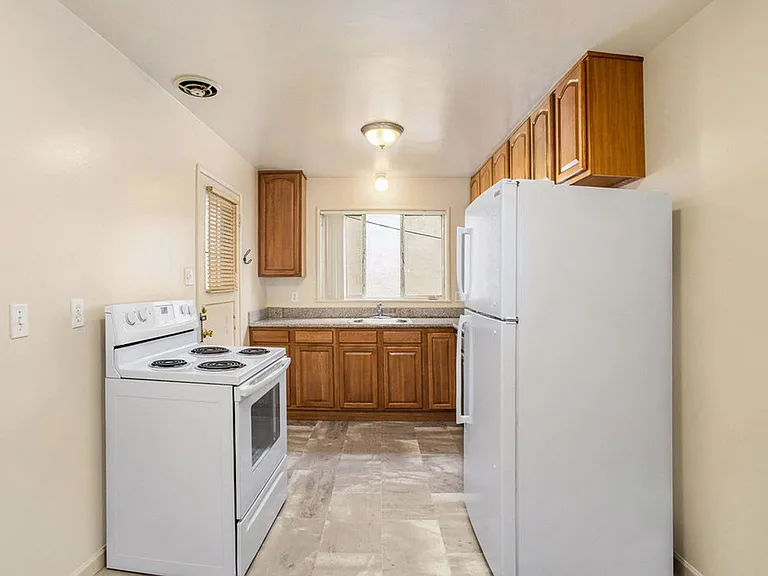 643 Beacon St #2 - 1 bedroom | 1 bath — Photo 7