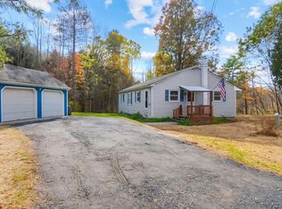 938 Perry Hill Rd, Waterbury, VT 05676