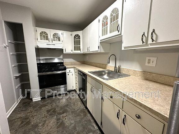 3rd image of 205 Erin Way APT 104