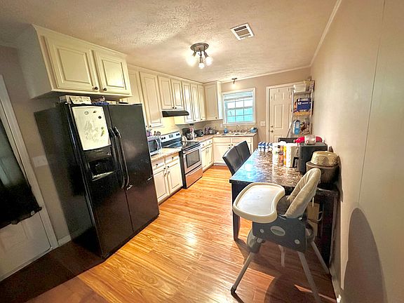 5th image of 1245 Dawn Dr
