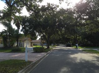 8816 Escondido Way E, Boca Raton, FL 33433