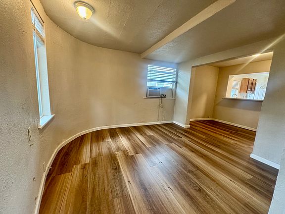 4th image of 104 4th St APT D