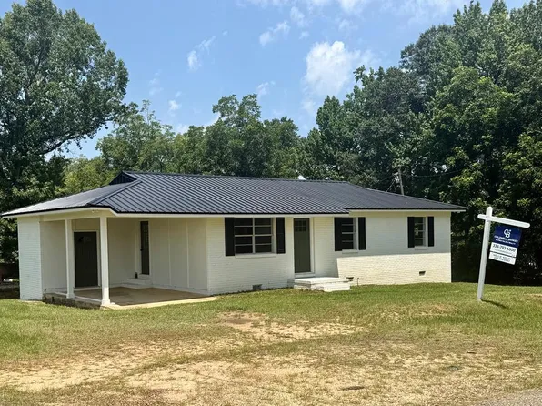1123 McArdle Rd, Dothan, AL 36303