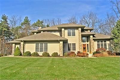 1st image of 7933 Autumn Woods Dr SE