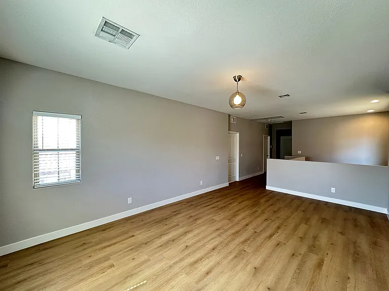 5869 Amber Mesa St — Photo 10