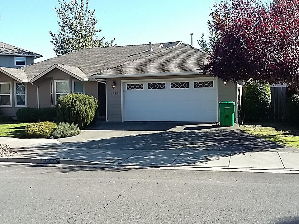 2nd image of 1309 George Tweed Blvd