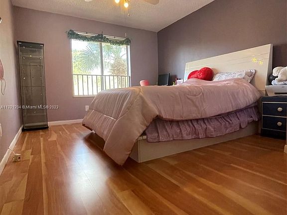 3rd image of 915 Coral Club Dr #915