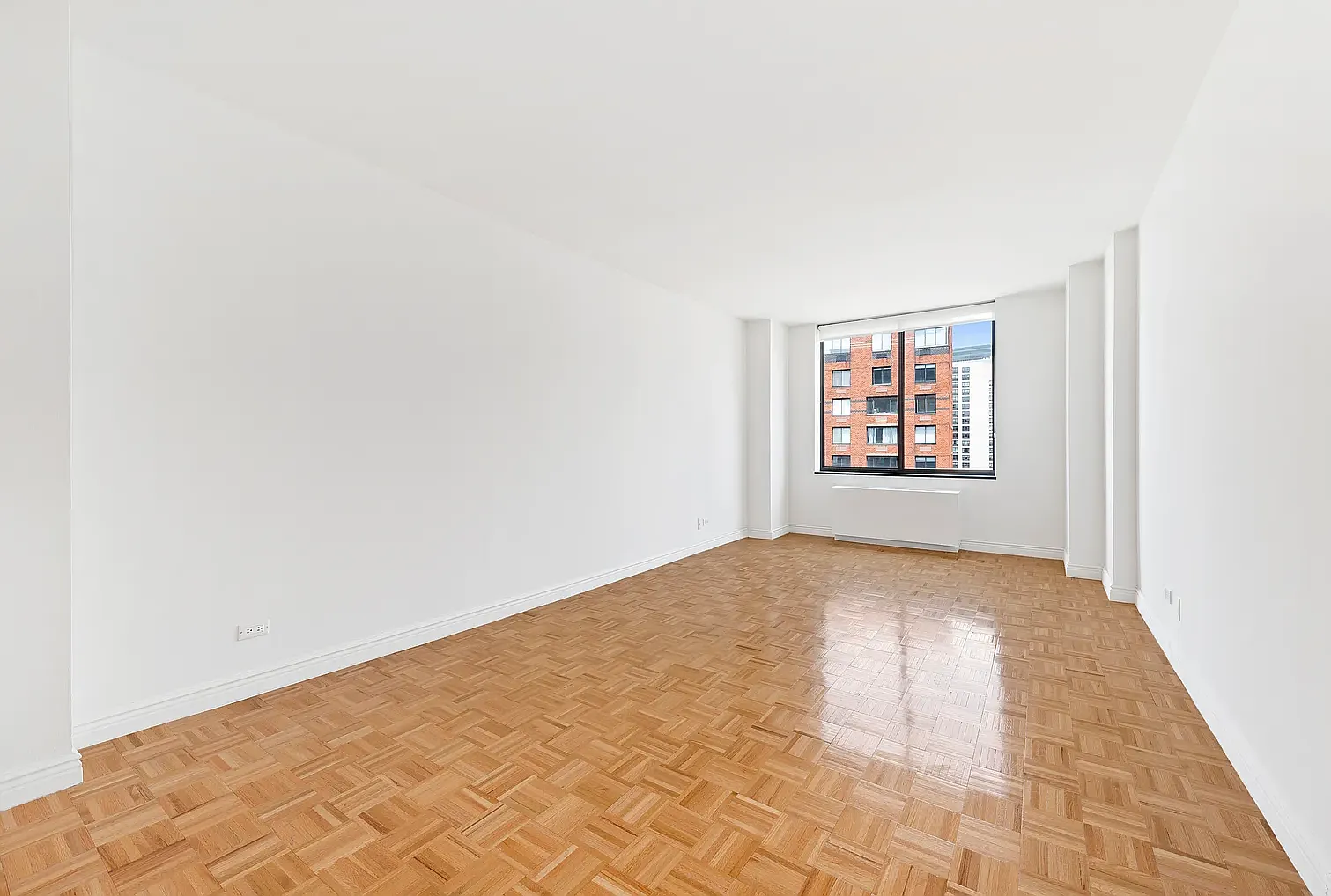 380 Rector Place — Photo 3