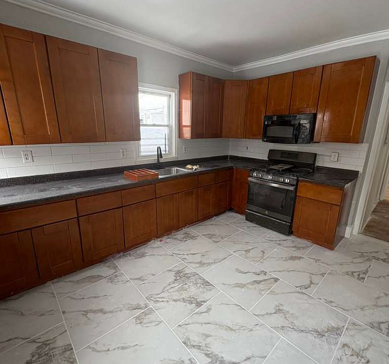 1st image of 47 N 16th St #1
