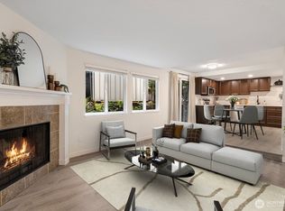 12718 NE 120th St APT J2, Kirkland, WA