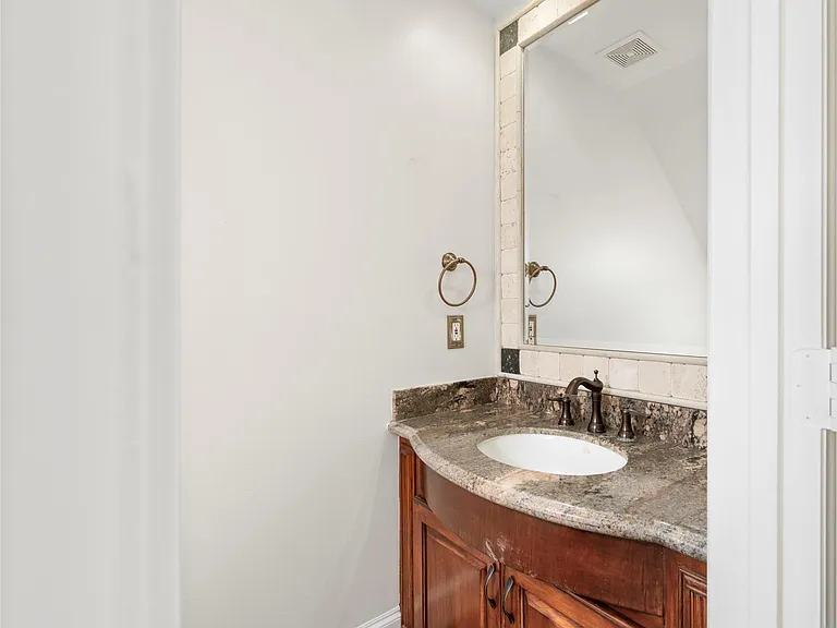 1505 Potomac Dr — Photo 18