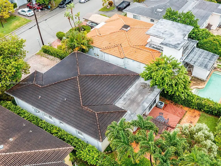 9441 Byron Ave — Photo 65