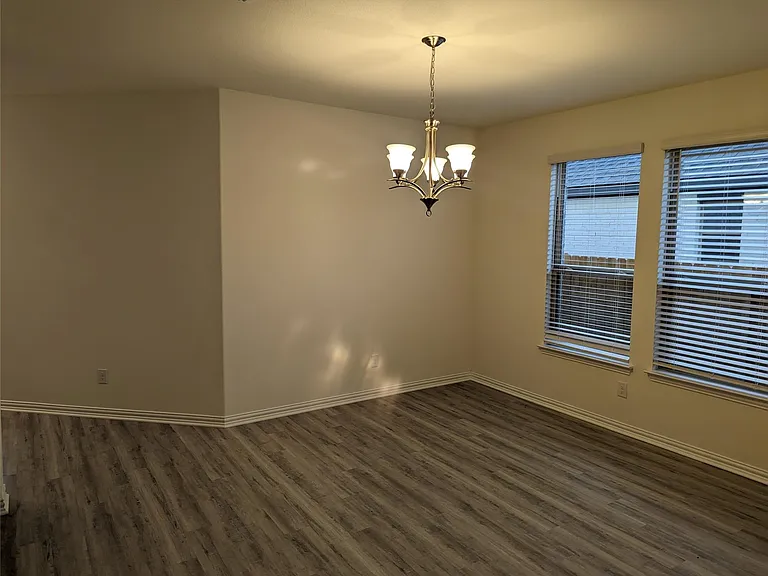 612 Silent Creek Cv — Photo 15