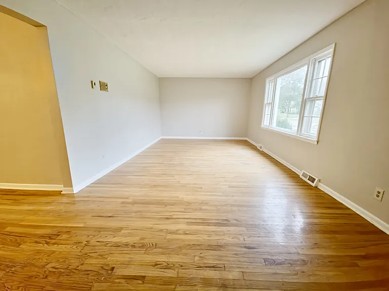3427 Westbury Rd #1 — Photo 8