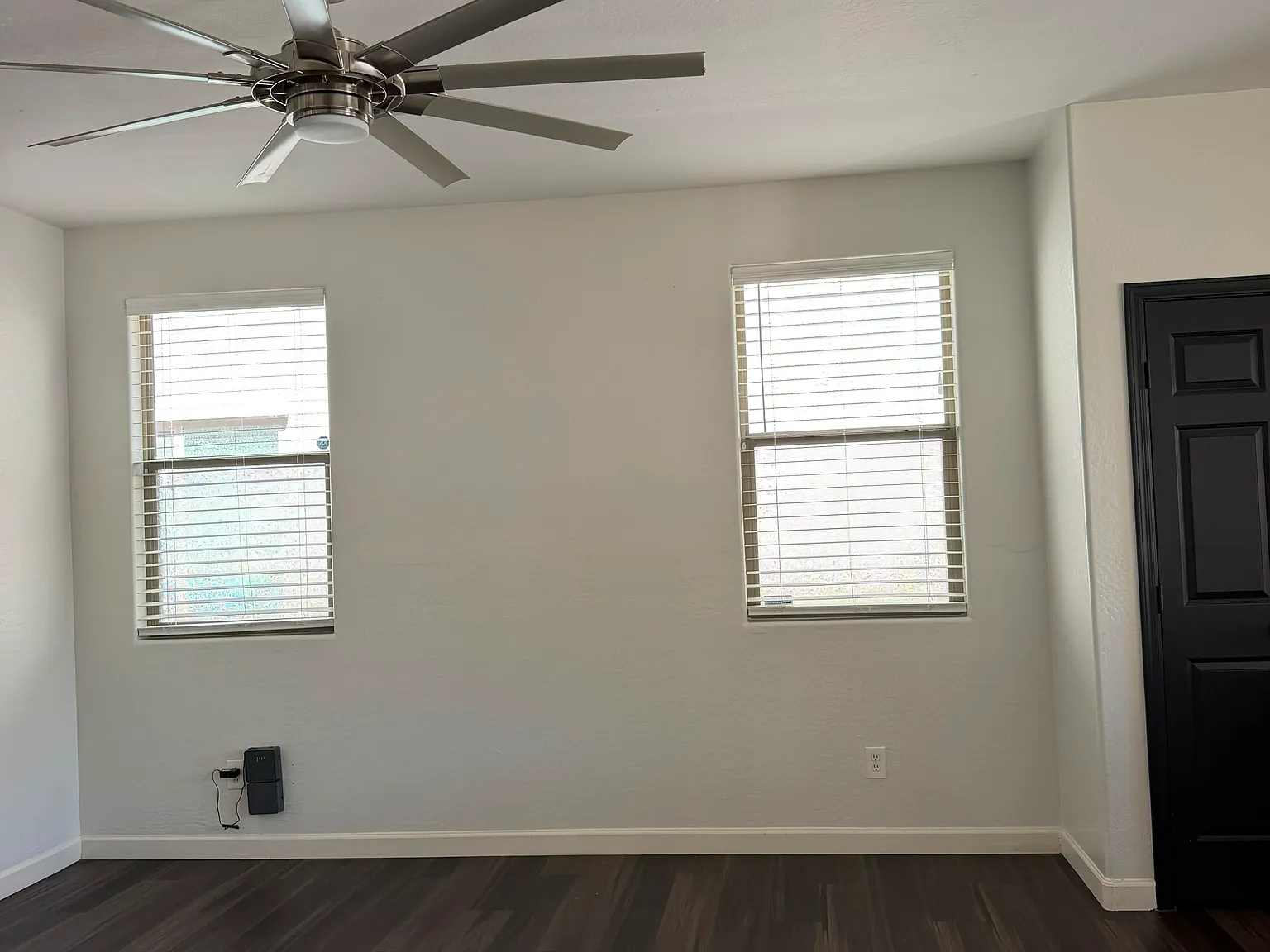 3 bed, 1927 sqft, $2,100 — Photo 4