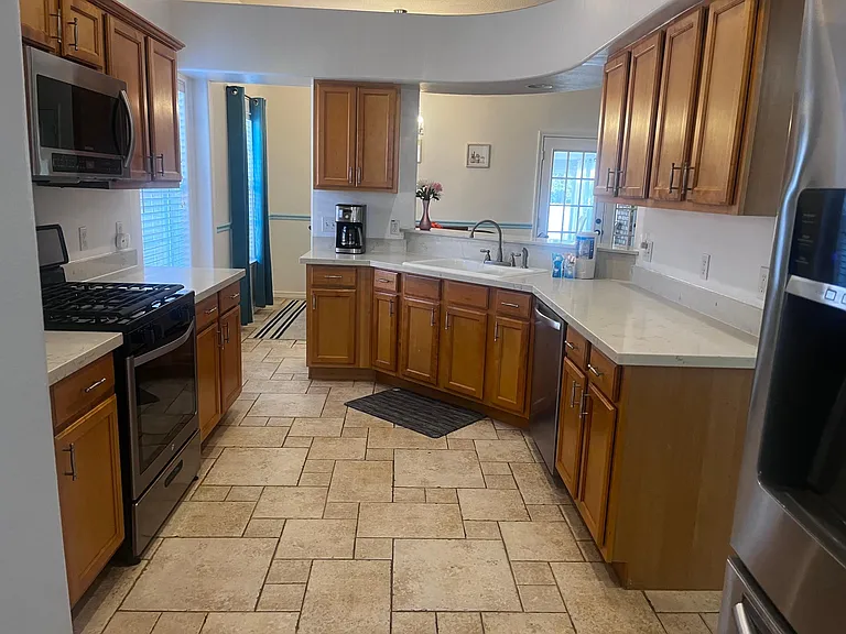 3530 Beach Haven Cove Dr — Photo 10