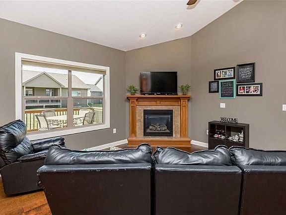 5th image of 8654 Silverwood Dr