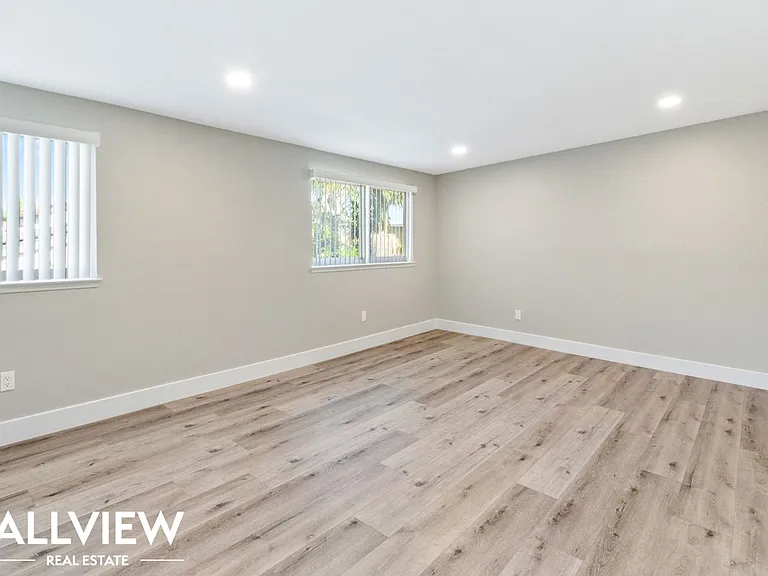 20542 Kelvingrove Ln — Photo 28