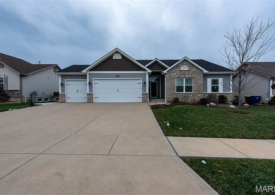 1st image of 1011 Pine Creek Dr