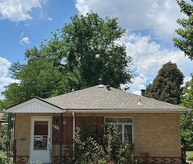 2435 S Corona St — Photo 17
