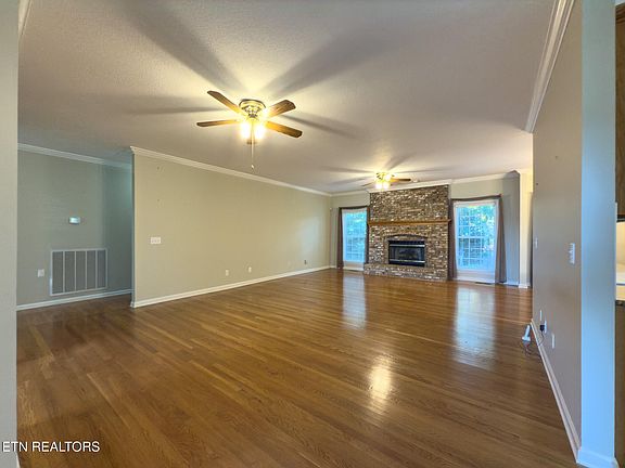 3rd image of 105 Alichanoska Ln