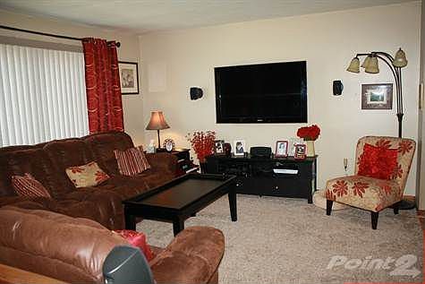 03_ Living Room (1)