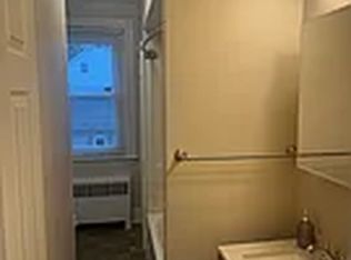 903 Linden St FLOOR 2, Bethlehem, PA 18018