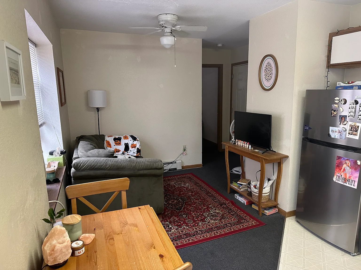 719 E Pleasant St — Photo 2