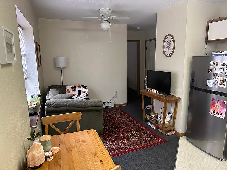 719 E Pleasant St #8 — Photo 2